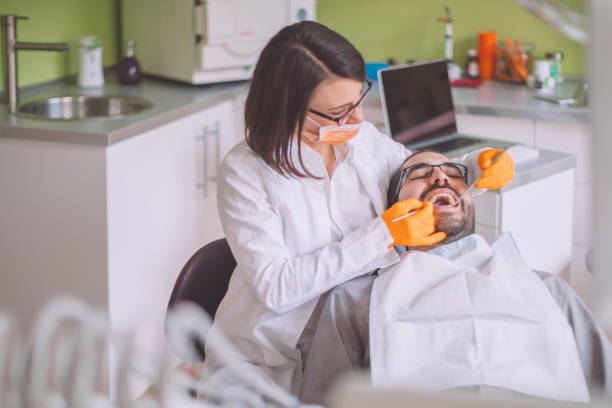 Best Cracked Tooth Emergency Dentist  in Englewood, OH